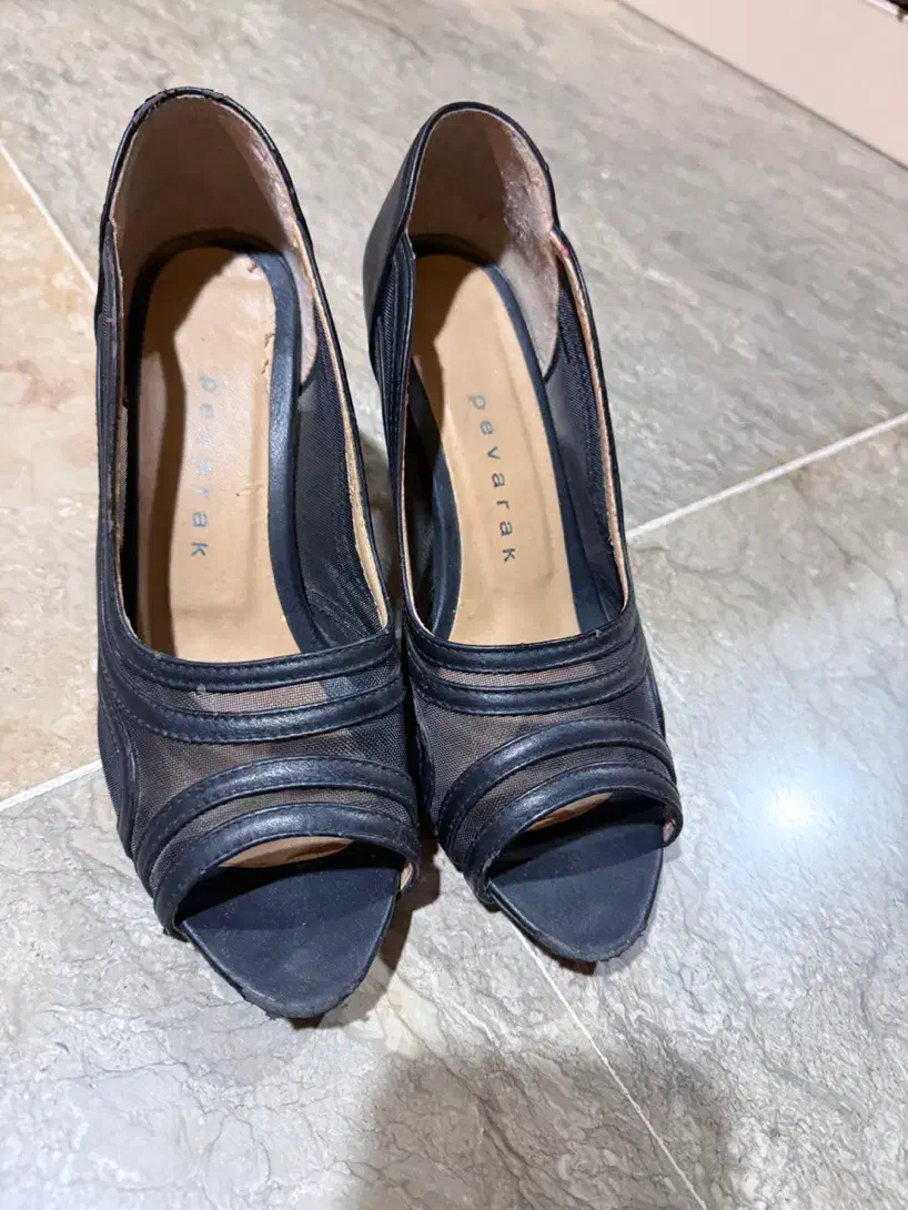 کفش مجلسی|کیف، کفش، کمربند|قم, صدوق|دیوار