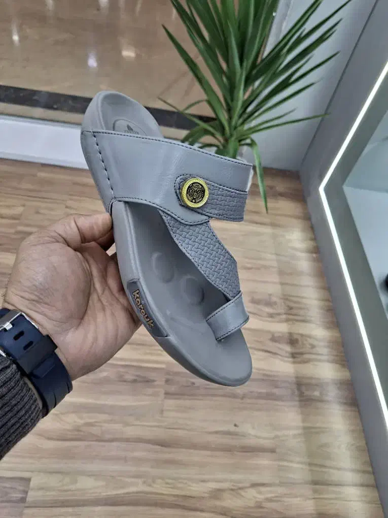 دمپایی|اشیا|اهواز, اهواز|دیوار