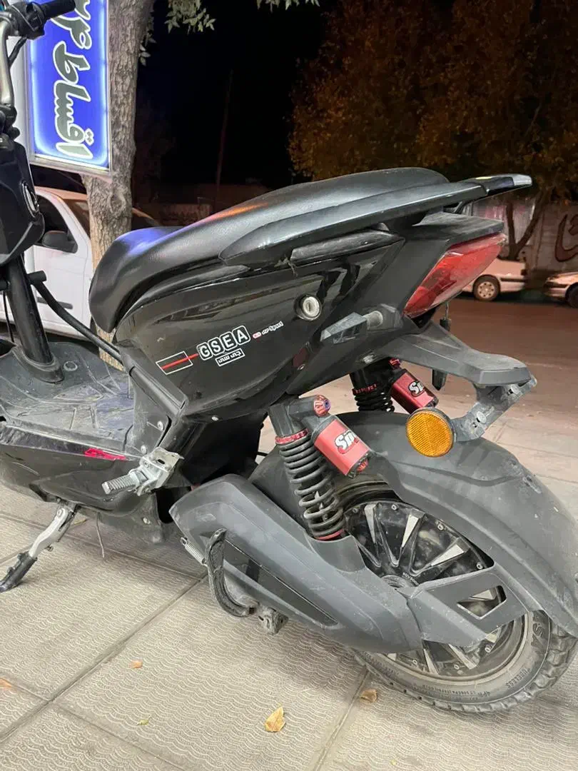 موتور برقی پلاک دار|موتورسیکلت|زرند, |دیوار