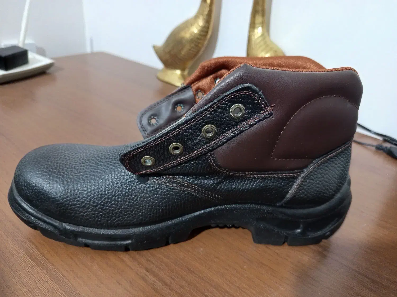 کفش کار|کیف، کفش، کمربند|پاکدشت, پاکدشت (مامازند)|دیوار