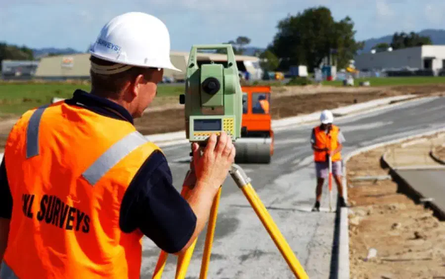 انجام تخصصی کلیه امور نقشه برداری **|خدمات پیشه و مهارت|شازند, |دیوار