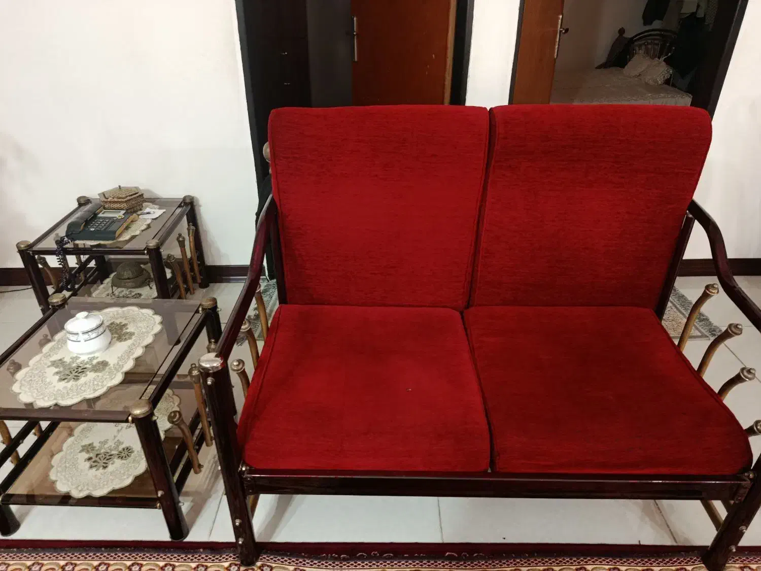 مبل زرشکی در حد نو|مبلمان خانگی و میز عسلی|ساری, |دیوار