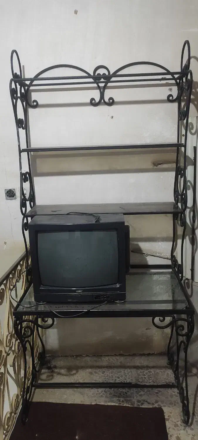 میز آرایشی اهنی|بوفه، ویترین، کنسول|مبارکه, |دیوار