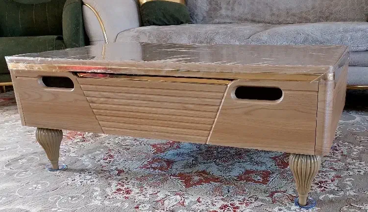 میز عسلی سالم وتمیز بدون خط خش 4میلیون|مبلمان خانگی و میز عسلی|ازنا, |دیوار