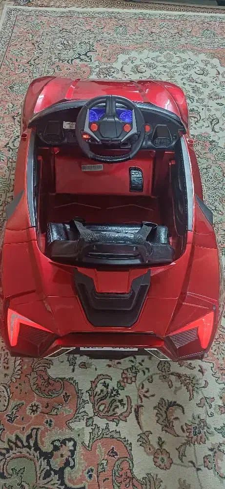 ماشین شارژی موزیکال  با کنترل در حد|اسباب‌بازی بچه|ری, فیروزآبادی|دیوار