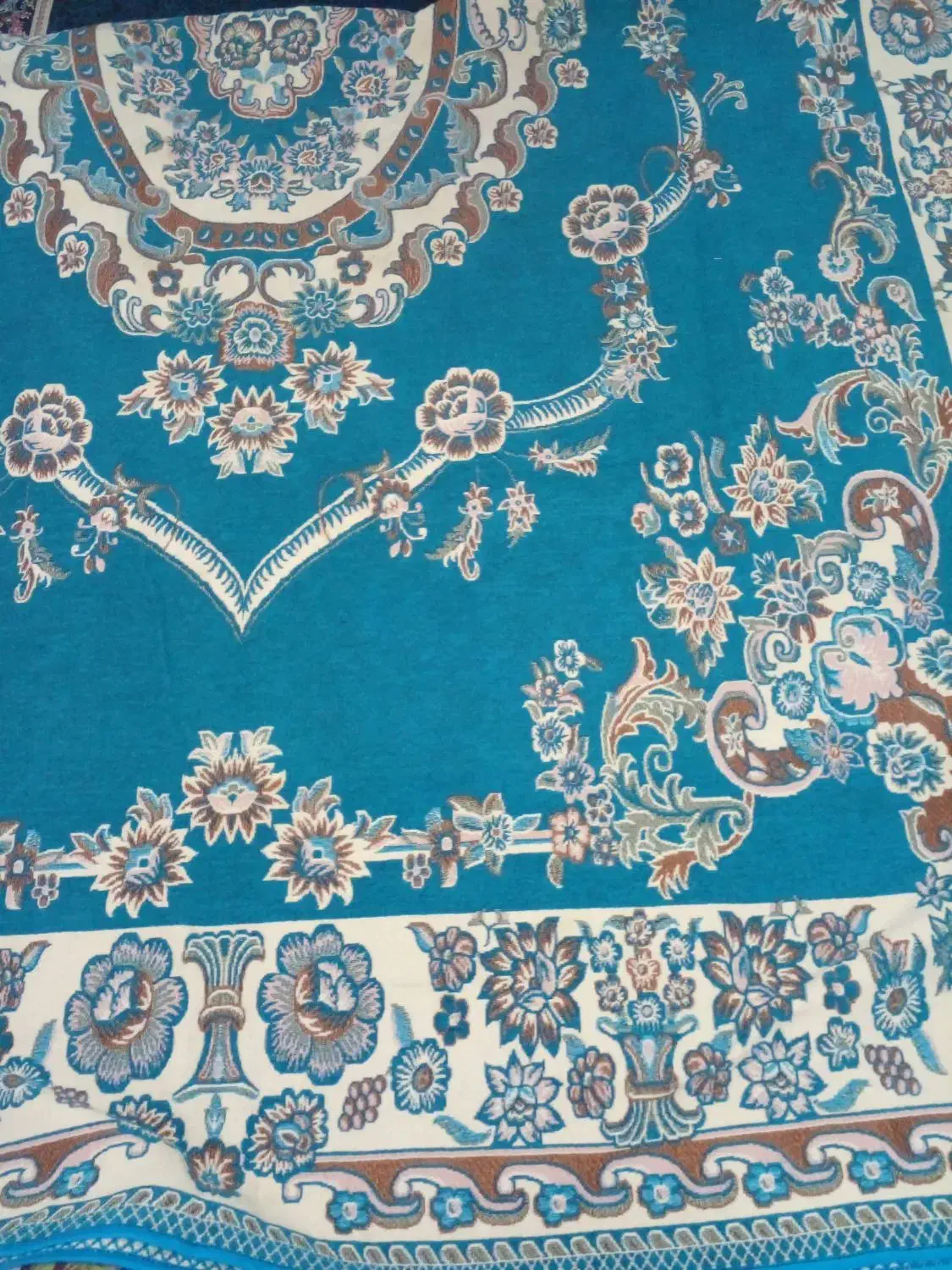 روفرشی|روفرشی|بهارستان, |دیوار