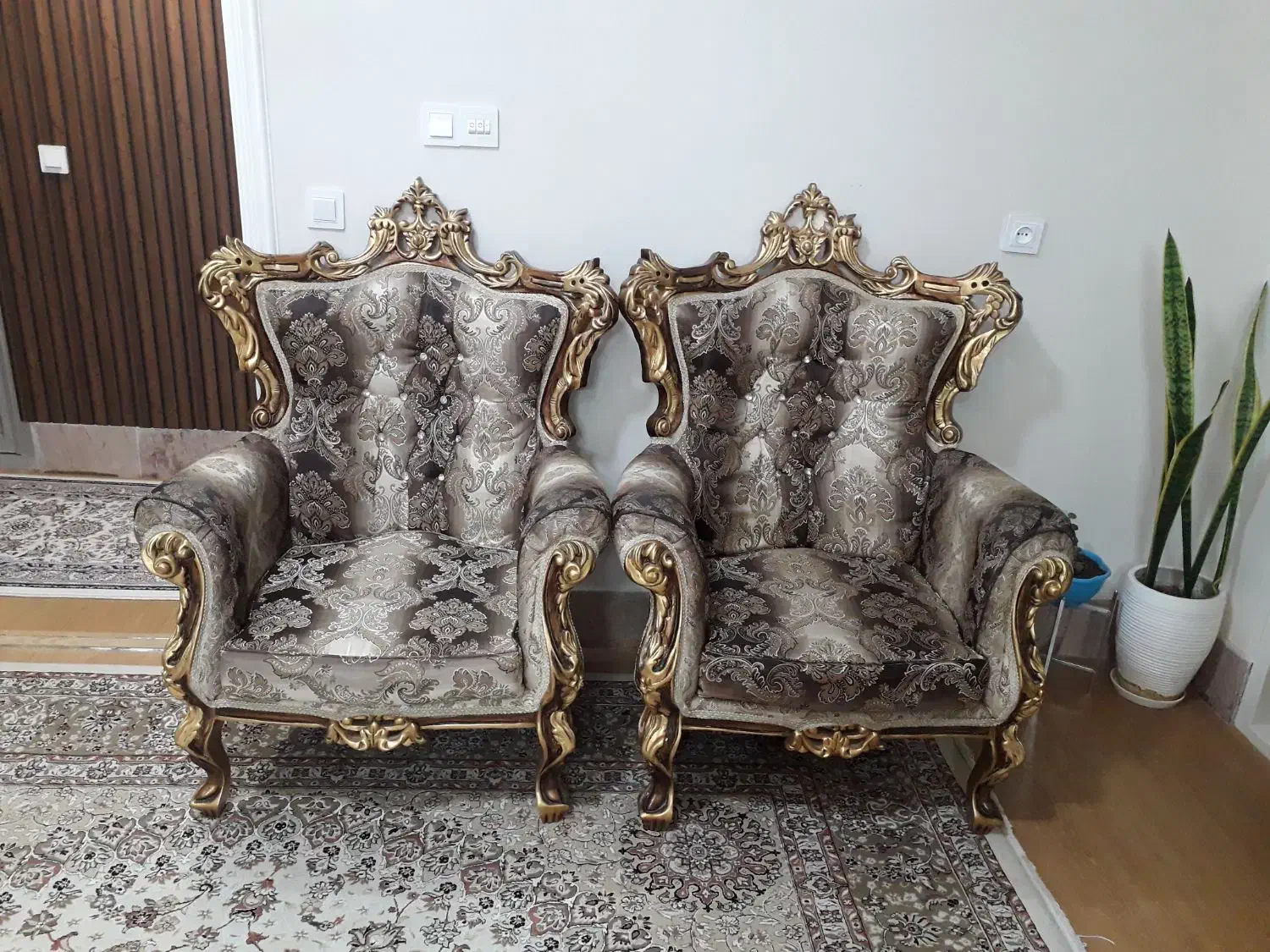 مبل سلطنتی ۹نفره|مبلمان خانگی و میز عسلی|سبزوار, کوی بهار|دیوار