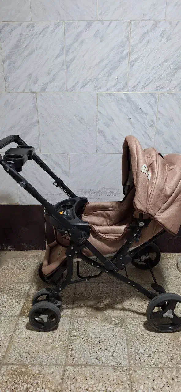 کالسکه کودک|کالسکه و لوازم جانبی|نجفآباد, حومه نجف آباد|دیوار