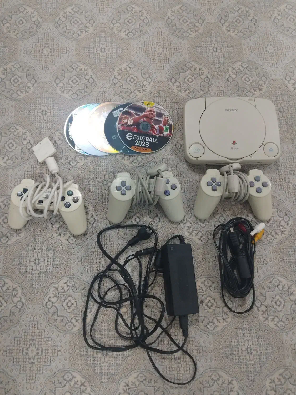 سونی ۱ باتمام وسایل موجود درعکس|کنسول، بازی ویدئویی و آنلاین|سقز, |دیوار