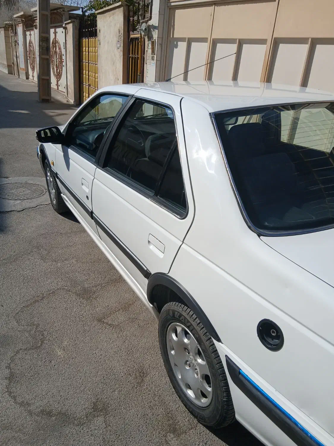 پژو پارس ۹۳ دوگانه فابریک بیمه یکسال|خودرو سواری و وانت|خمینی‌شهر, |دیوار