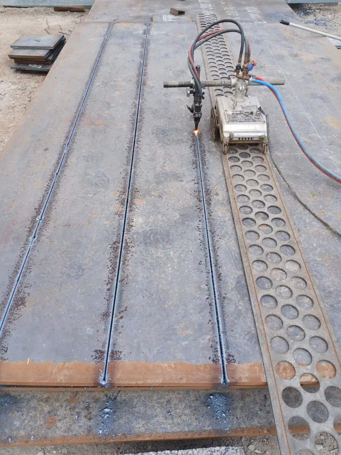 جوشکاری سیار وتعویض کف آبگرمکن ایستاده در محل شم|خدمات پیشه و مهارت|لردگان, |دیوار