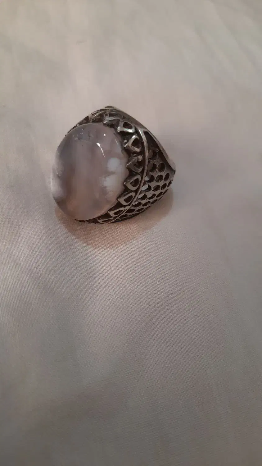 انگوشتر شجر ابری|کلکسیون اشیاء عتیقه|گرمسار, |دیوار