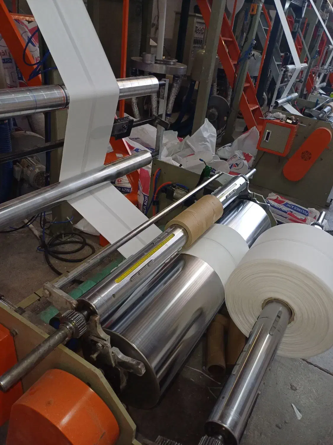 تولید و فروش سفره یکبارمصرف بصورت عمده|ظروف نگهدارنده، پلاستیکی، یک‌بارمصرف|بستان آباد, |دیوار