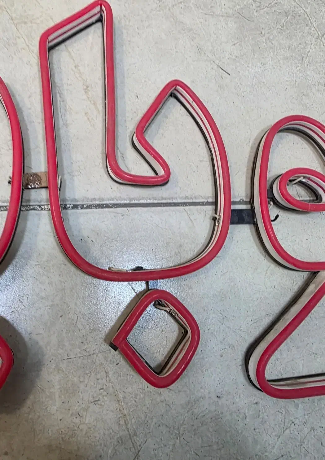 نئون موبایل|فروشگاه و مغازه|قم, امامزاده ابراهیم|دیوار