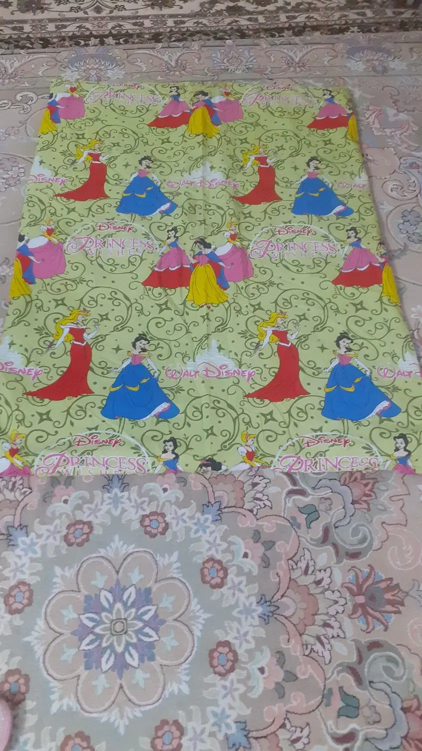 لحاف کوچک مناسب سیسمونی|اسباب و اثاث بچه|ابهر, |دیوار