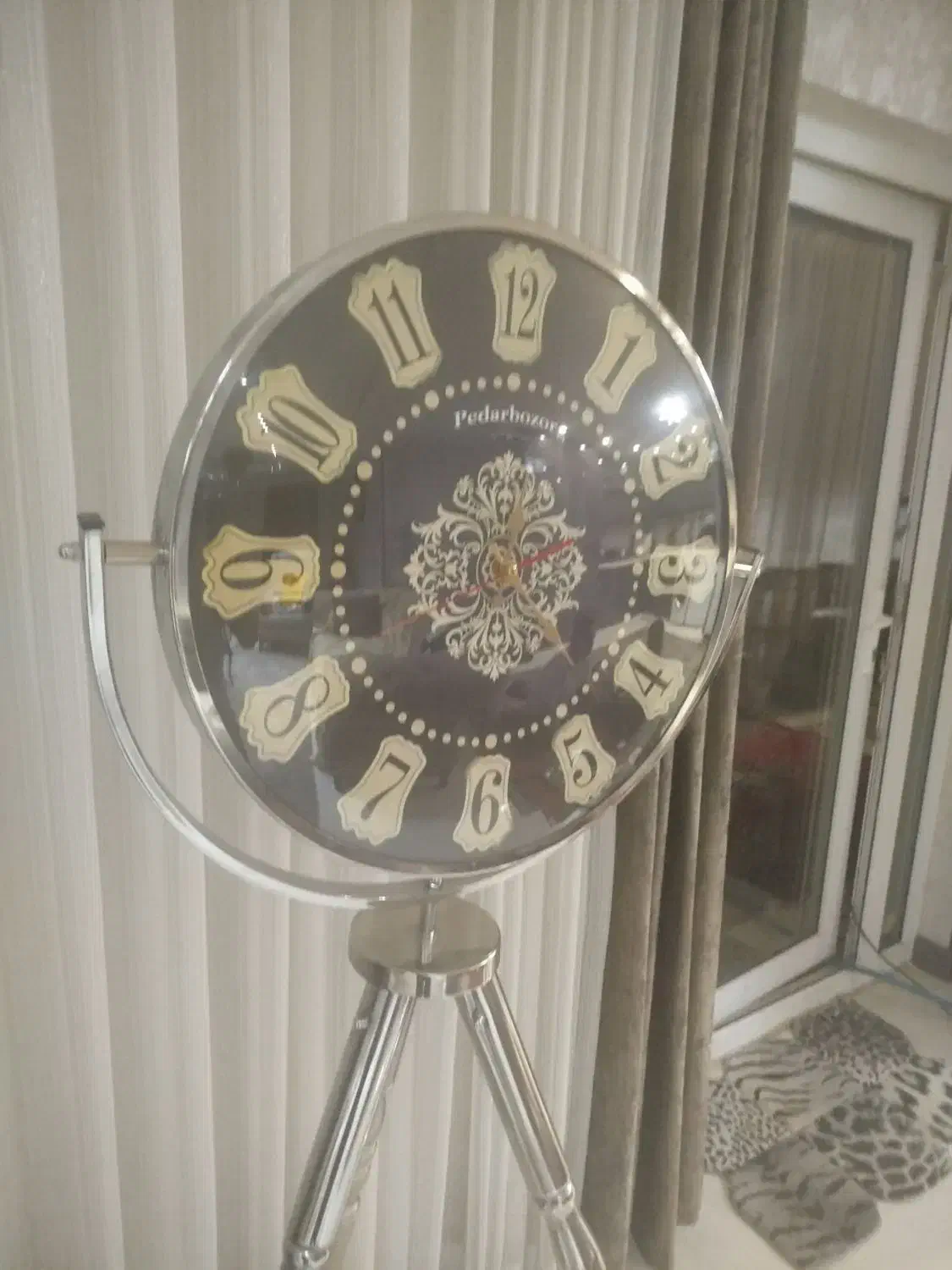 ساعت|ساعت دیواری و تزئینی|صدرا-فارس, فاز ۲|دیوار