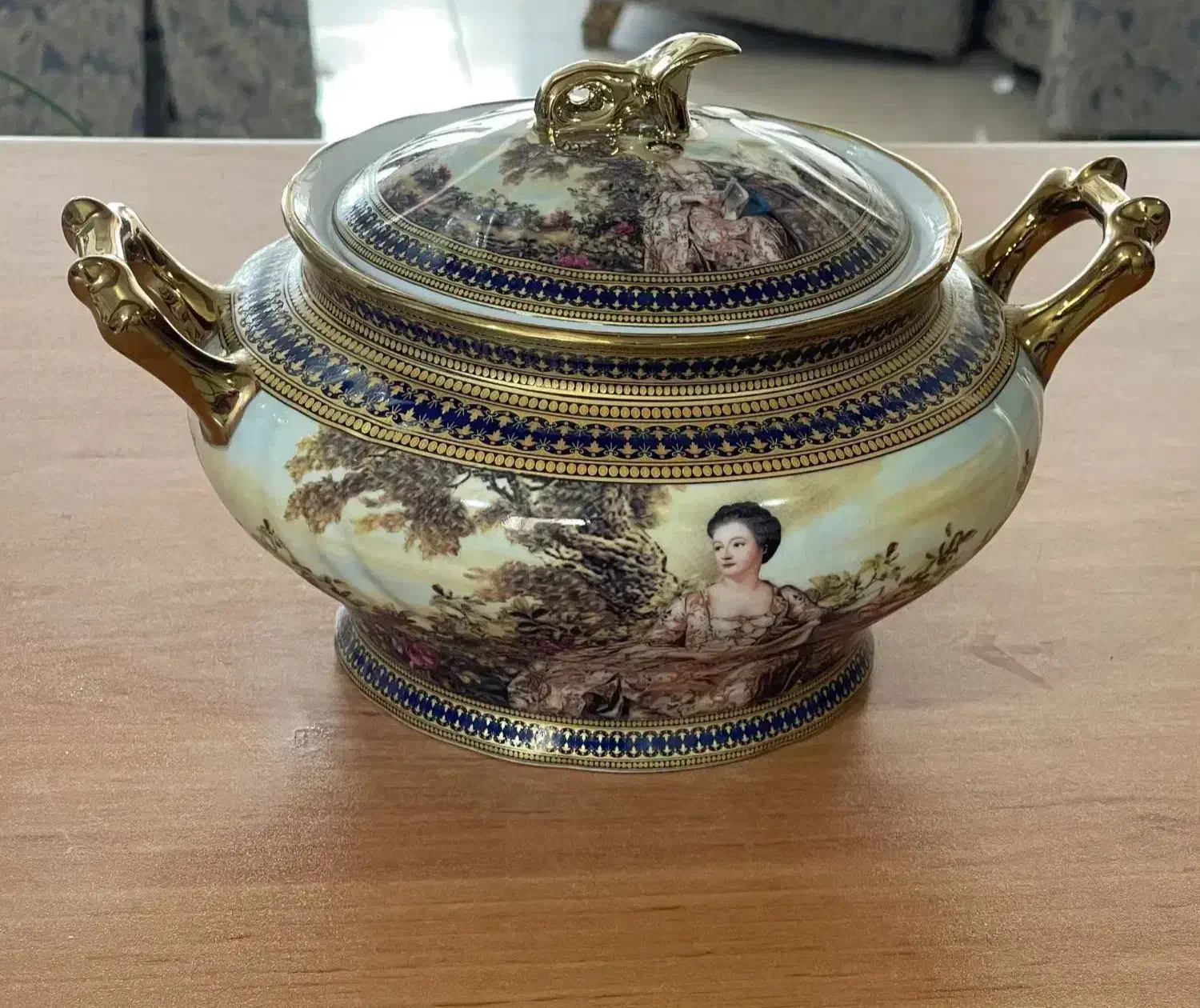 سوپ خوری درب دار  چینی|صنایع دستی و سایر لوازم تزئینی|خوی, |دیوار