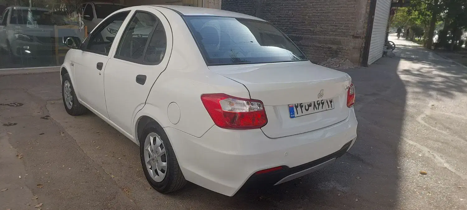 ساینا sمدل ۴۰۲ مانیتوردار|خودرو سواری و وانت|اصفهان, خرم|دیوار