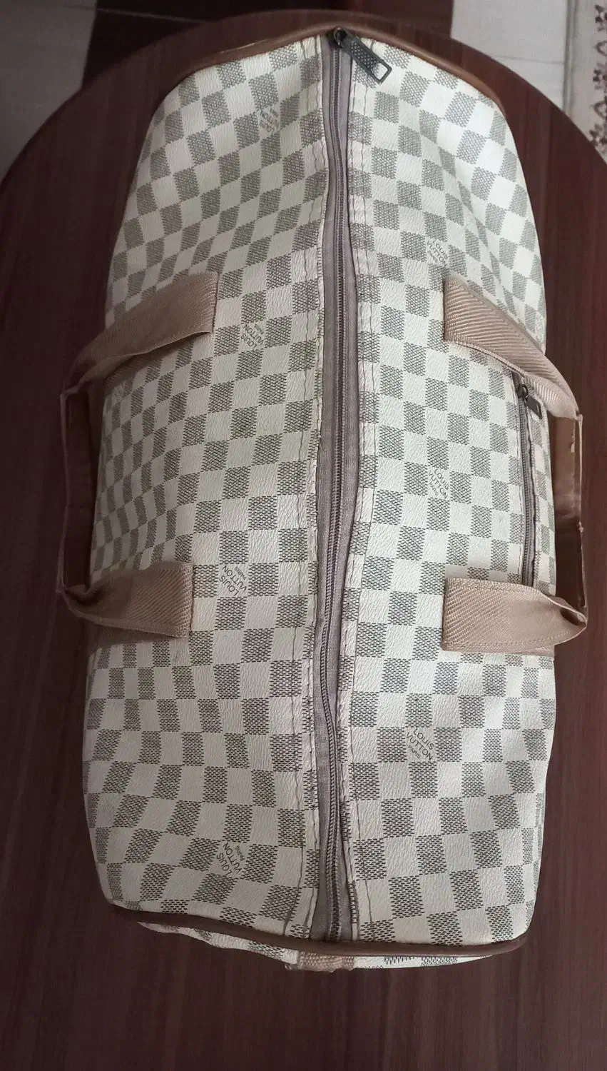 کیف مسافرتی|کیف، کفش، کمربند|ساری, |دیوار