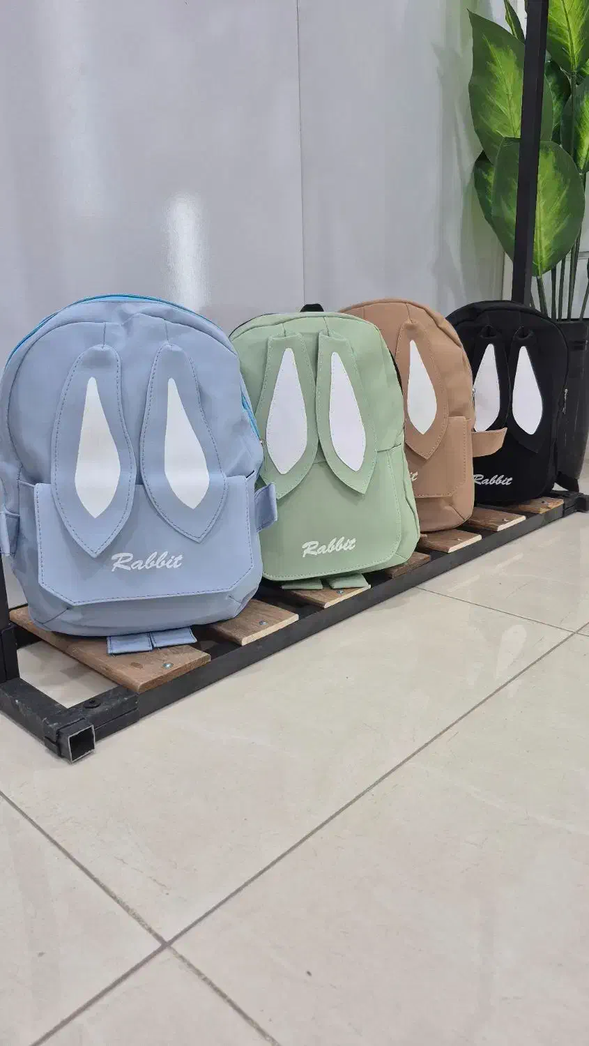 کیف مدرسه|کیف، کفش، کمربند|ایلام, |دیوار