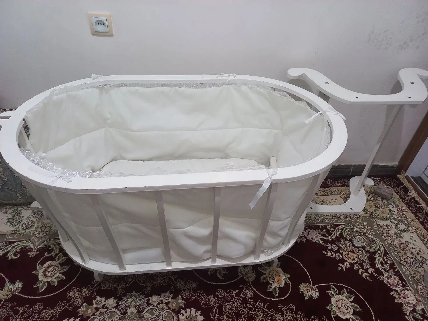 گهواره|تخت و صندلی بچه|سنندج, |دیوار