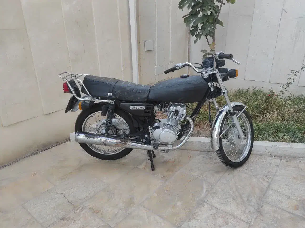 موتور سیکلت|موتورسیکلت|برخوار, |دیوار