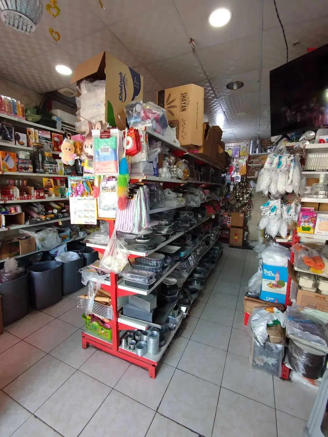 کارگر ساده حقوق ۲۰ میلیون|استخدام خدمات فروشگاه و رستوران|رباط‌کریم, رباط‌کریم|دیوار