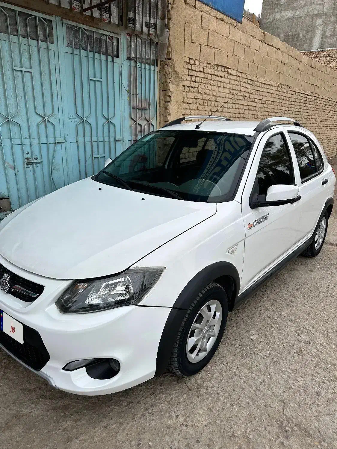 کوییک۱۴۰۱ بیرنگ|خودرو سواری و وانت|مهریز, |دیوار