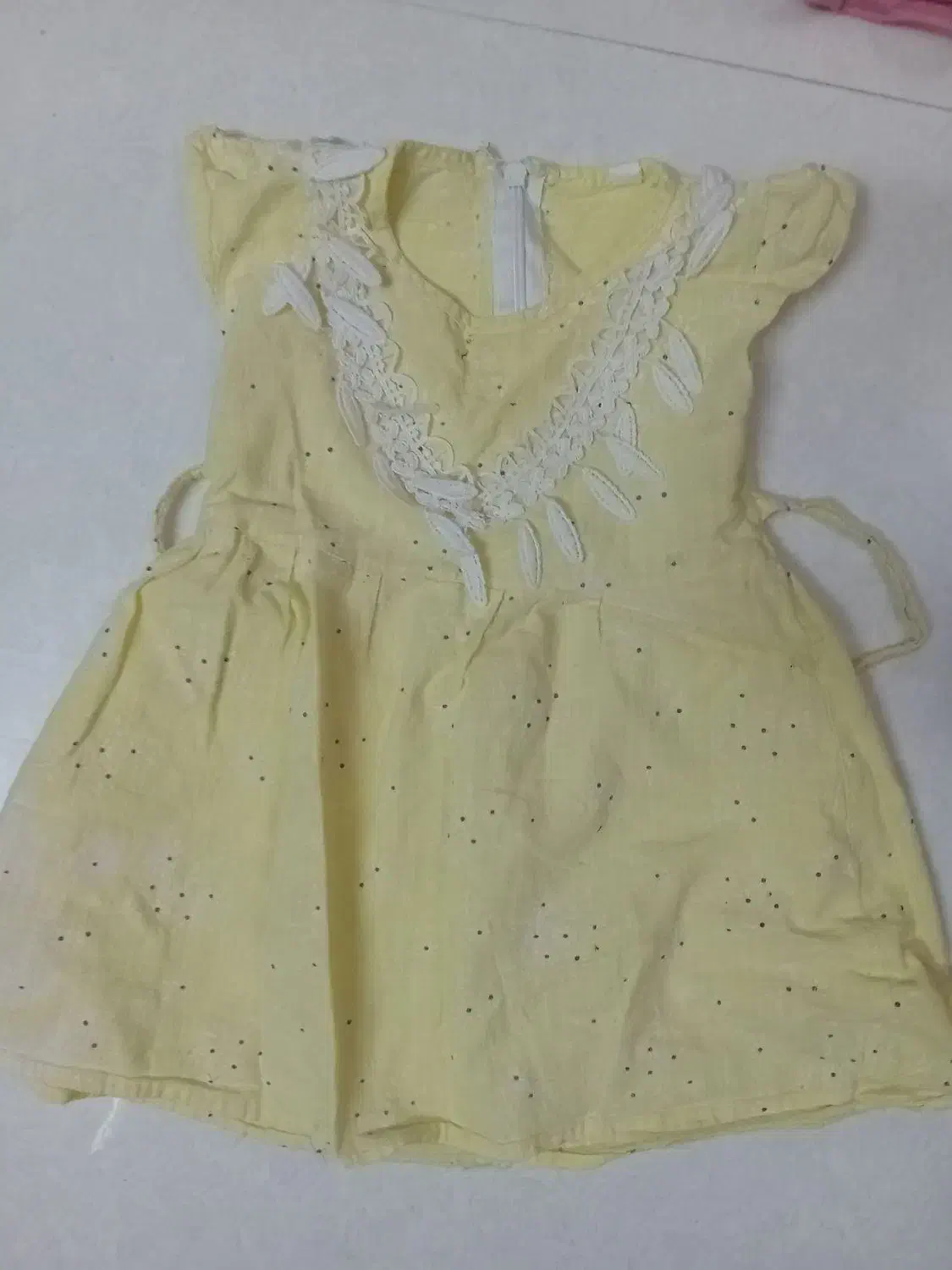 زیبا و کاملا تمیز|کفش و لباس بچه|یزد, |دیوار