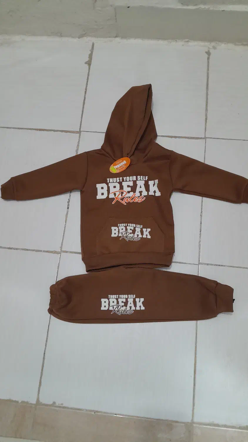 لباس بچگانه|کفش و لباس بچه|بروجرد, |دیوار