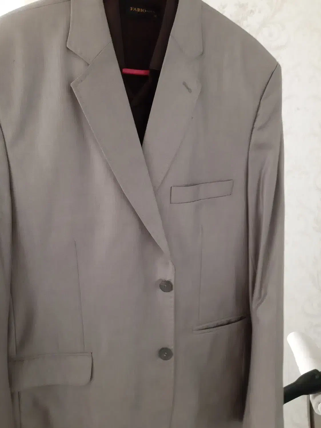 کت و شلوار|لباس|فردیس, منظریه|دیوار