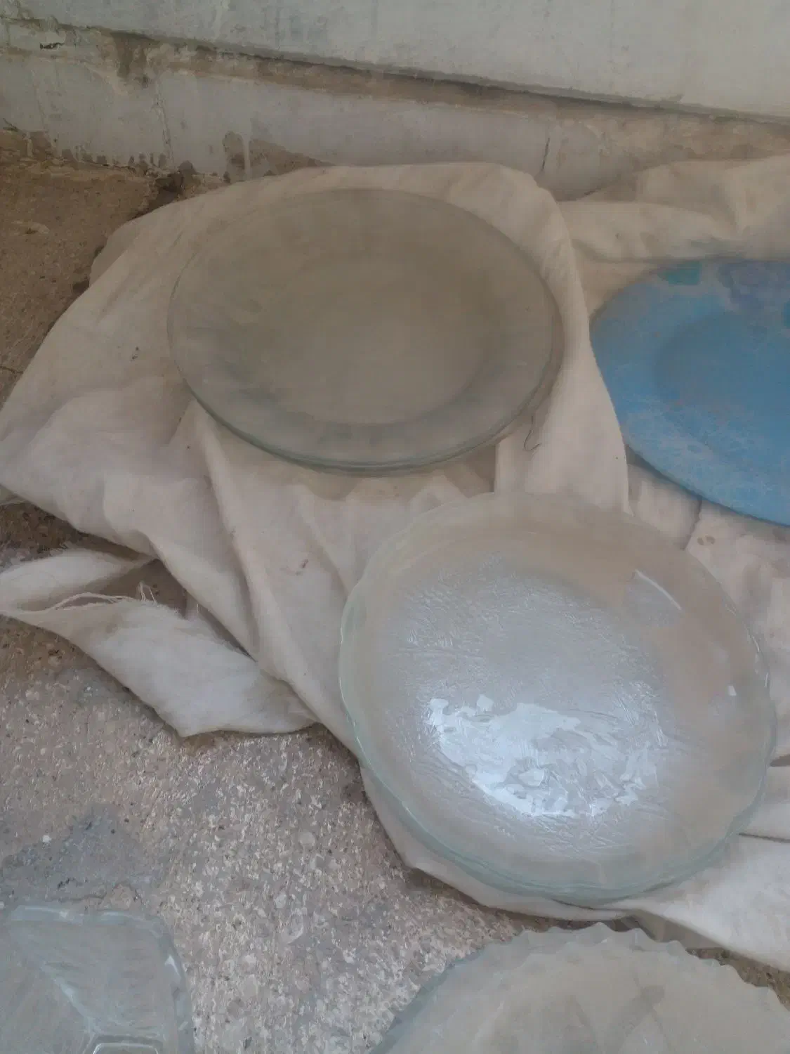 ظروف کریستال ویترای اصل قدیمی|ظروف سرو و پذیرایی|فولادشهر, A3|دیوار