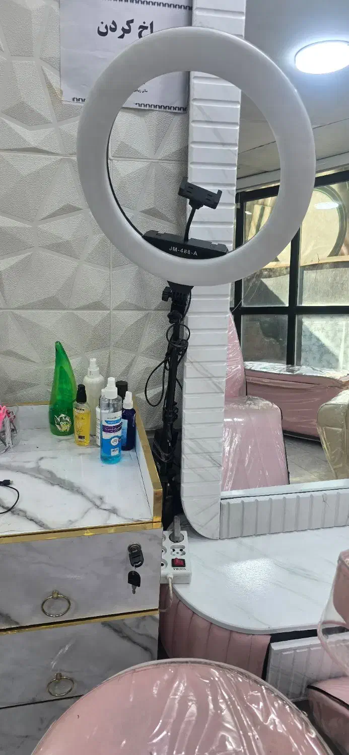 رینگ لایت سالم|دوربین عکاسی و فیلم‌برداری|تهران, شهرک محلاتی|دیوار