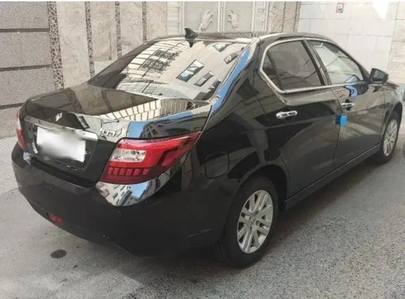 دنا پلاس ۵دندای مشکی 1400|خودرو سواری و وانت|زنجان, |دیوار