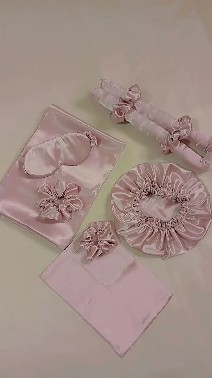 پک خواب ساتن ابریشم. روبالشی اسکرانچی وبهترین هدیه|سرویس روتختی|بیرجند, |دیوار