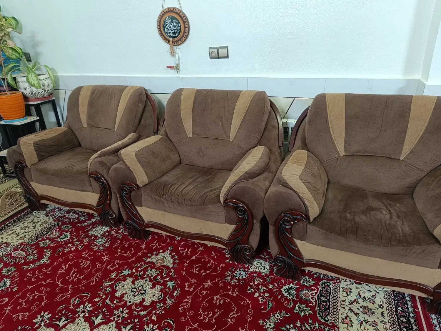مبل هفت نفره  راحتی|مبلمان خانگی و میز عسلی|شاهین‌شهر, حاجی آباد|دیوار