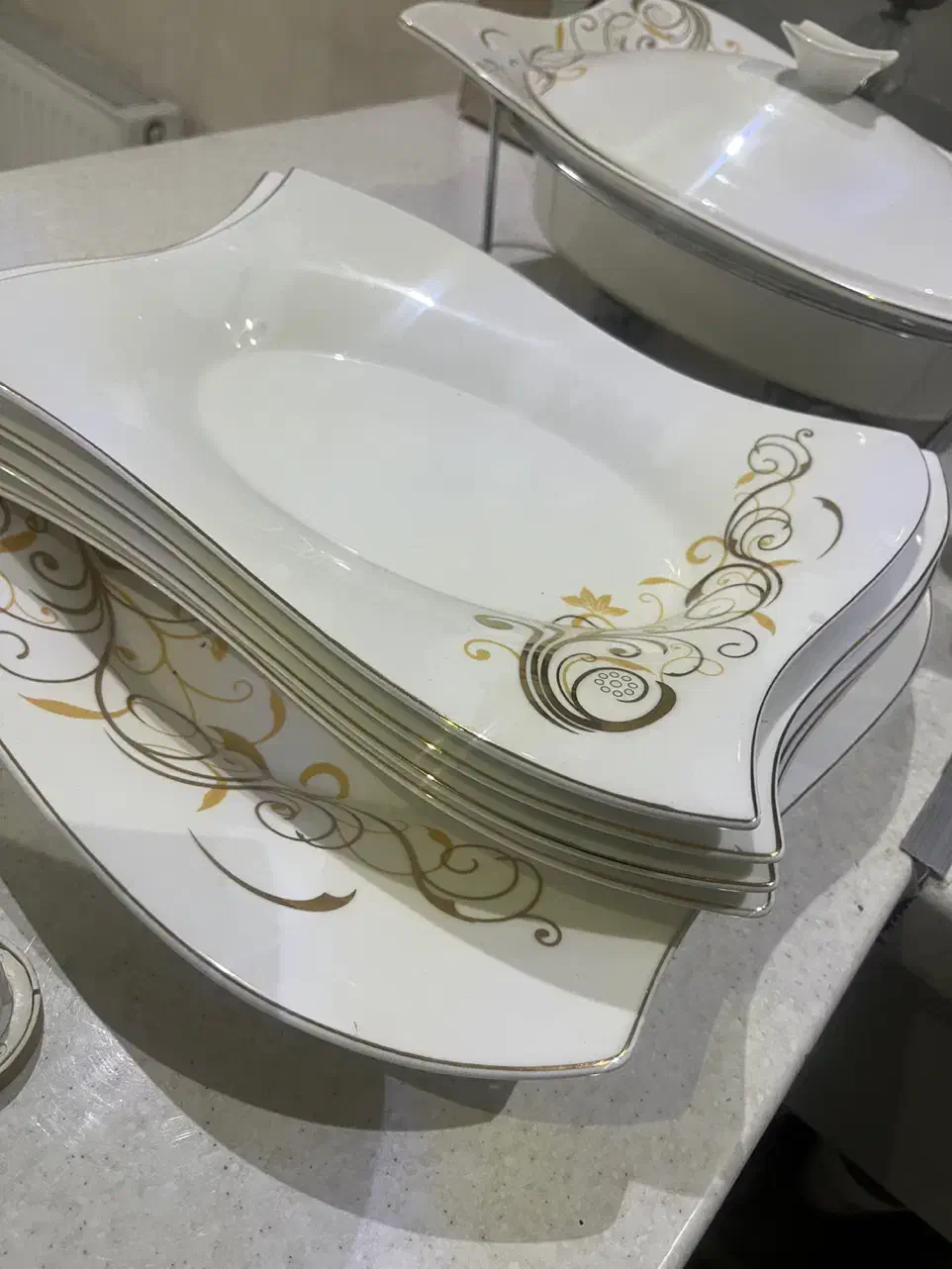 سرویس چینی ۱۸نفره خارجی|ظروف سرو و پذیرایی|تهران, شهرک طالقانی|دیوار