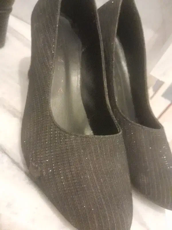 کفش|کیف، کفش، کمربند|قم, باغ شریفی|دیوار