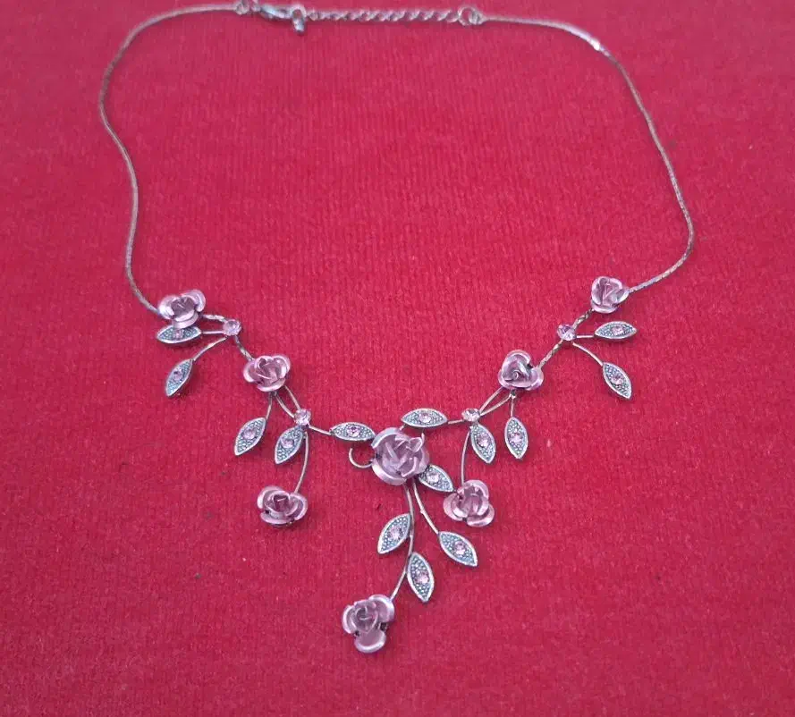 گردنبد|بدلیجات|شاهین‌شهر, فدک|دیوار