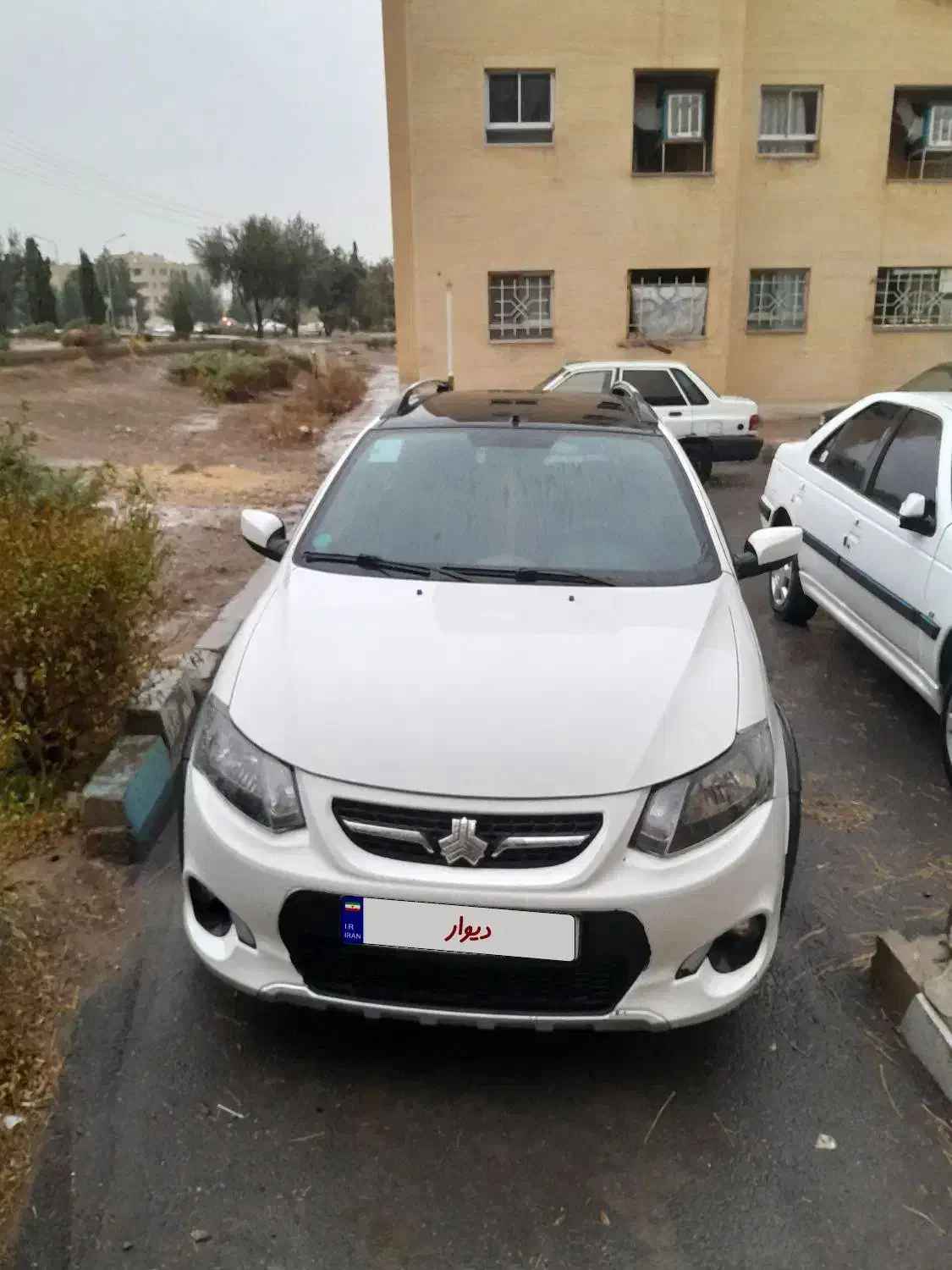 کوییک آر مدل ۴۰۰ سفید مشکی|خودرو سواری و وانت|فولادشهر, B2|دیوار