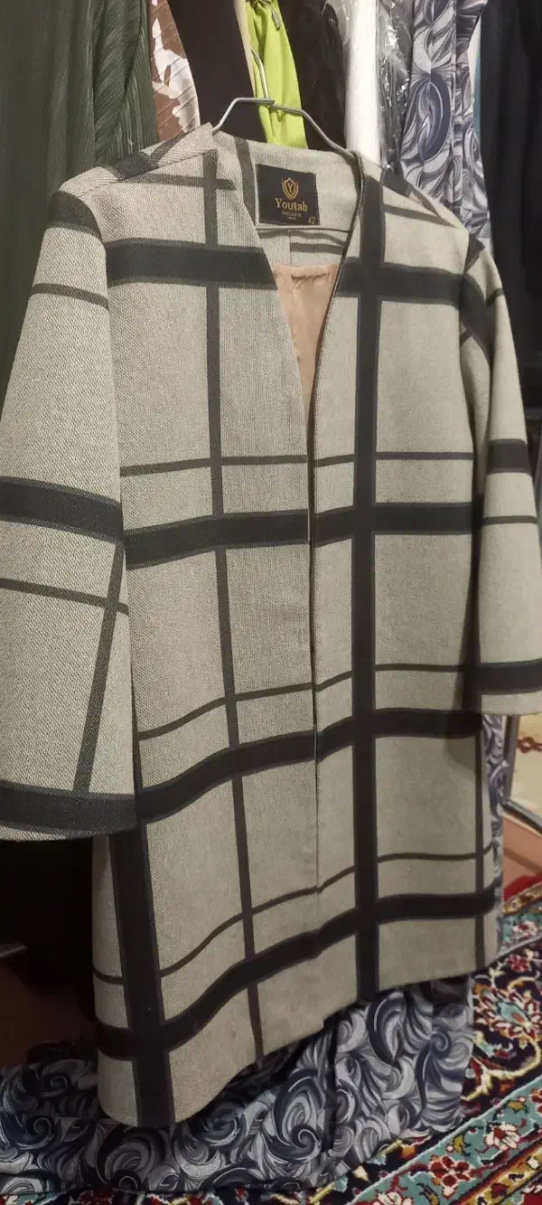 پالتو|لباس|سلماس, |دیوار