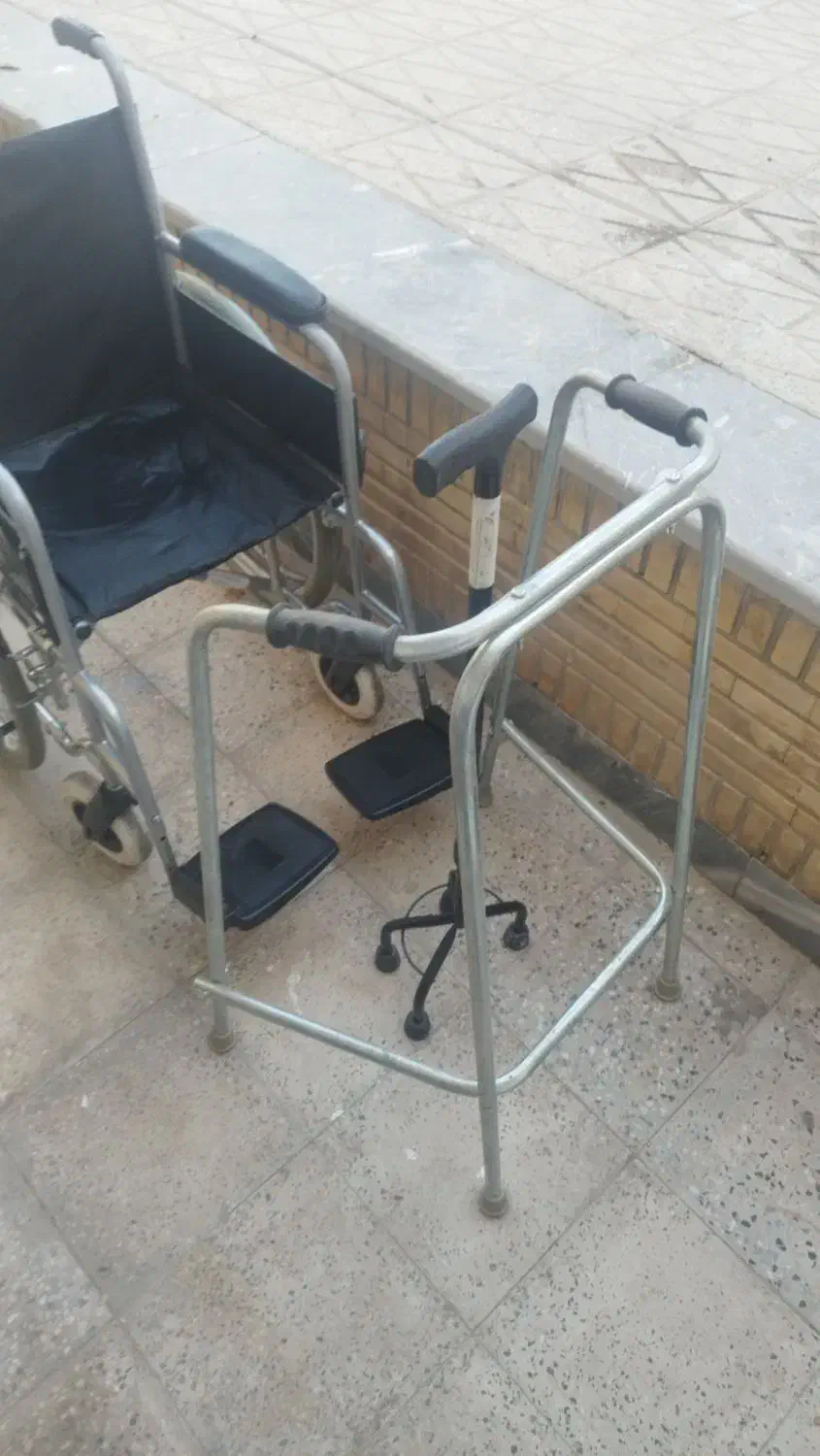 ویلچر عصاواکر...|آرایشی، بهداشتی، درمانی|شاهینشهر, شهرک گلدیس|دیوار