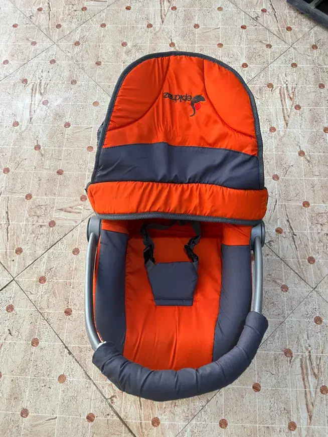 صندلی ایمنی کودک وکریر|کالسکه و لوازم جانبی|ارومیه, |دیوار