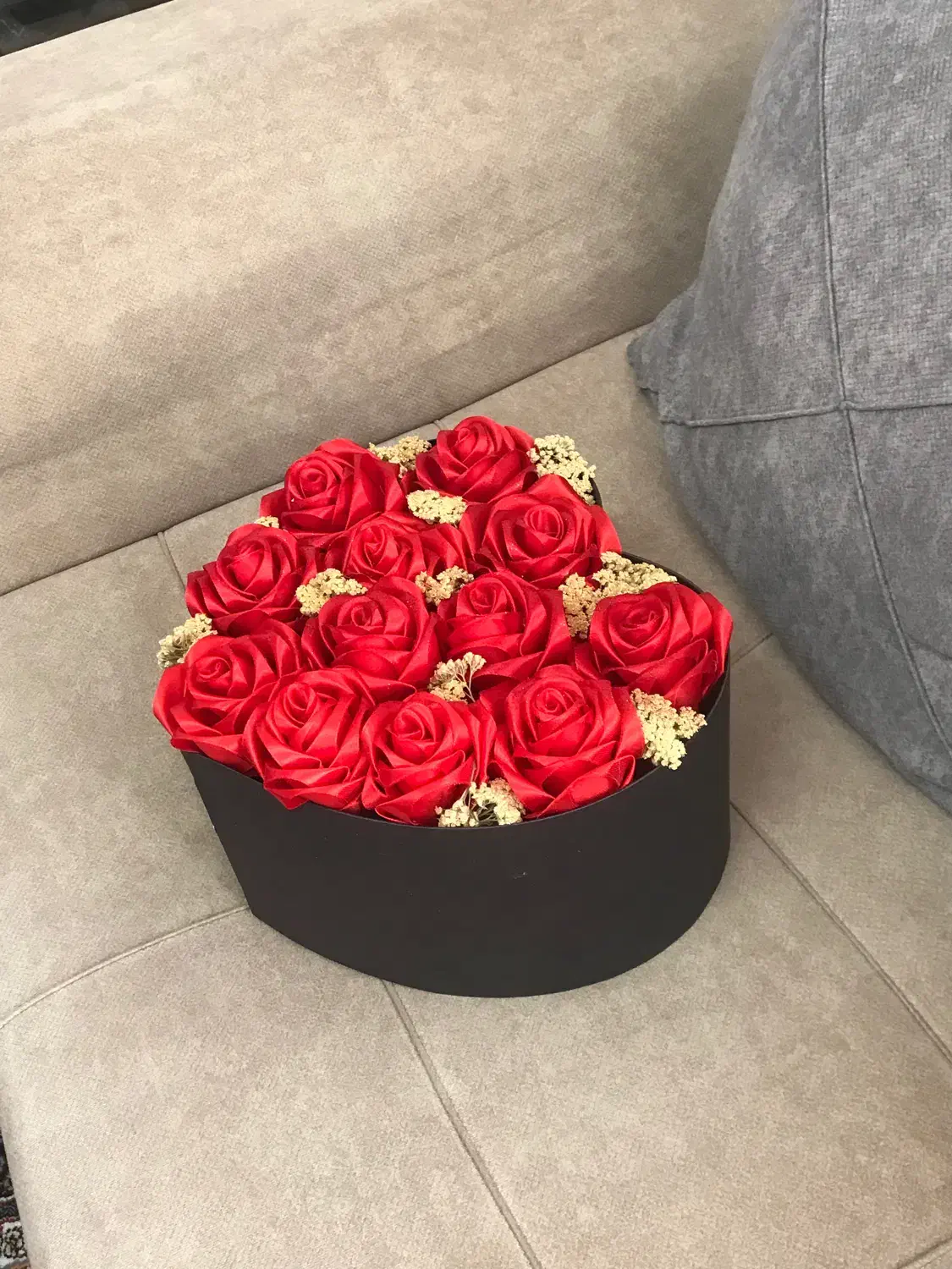 گل ربانی|گل مصنوعی|شیروان (لرستان), |دیوار