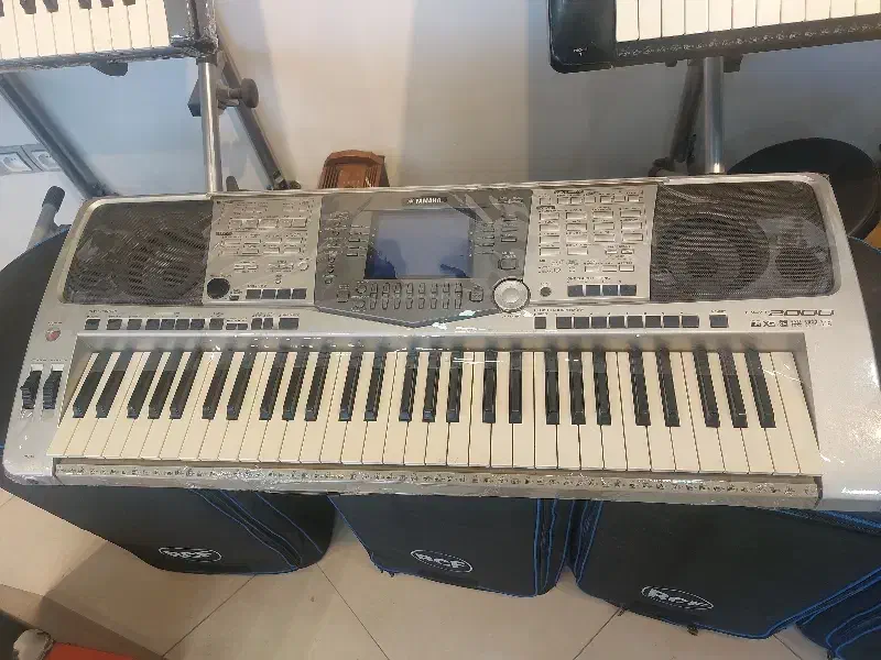 ارگ 2000 یاماها|پیانو، کیبورد، آکاردئون|لار, |دیوار