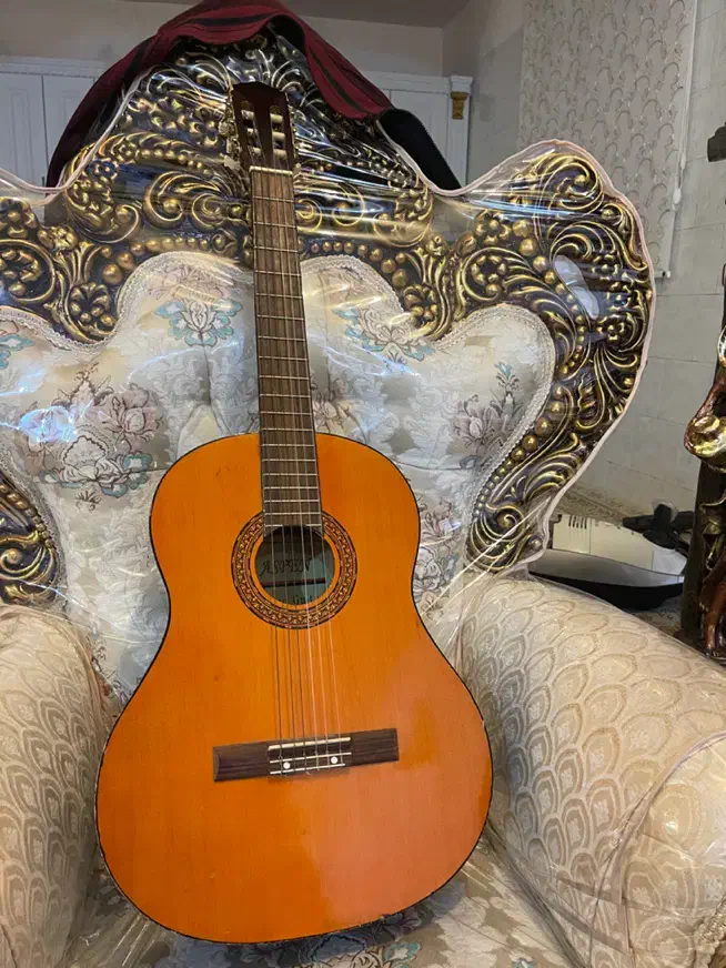 گیتار classic Aspen|گیتار، بیس، امپلیفایر|ایلام, |دیوار