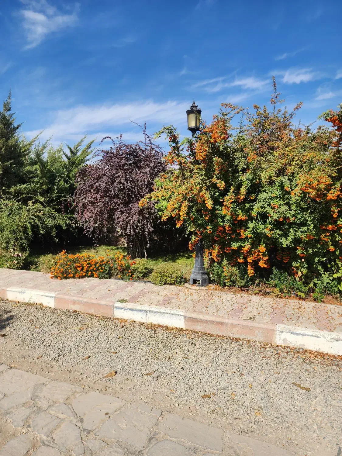 ویلا ۱۳۰۰ متر ۱۱۰ متر بنا کردان کوهسار  شهرکی|فروش خانه و ویلا|کوهسار (البرز), |دیوار