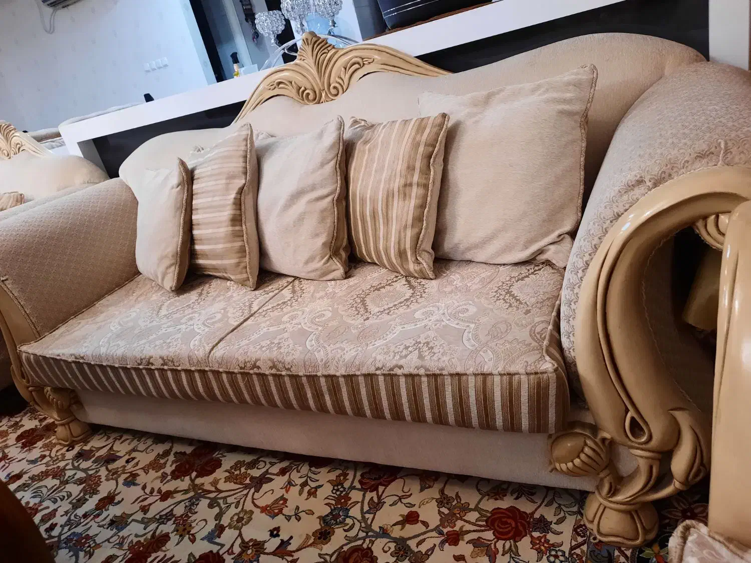 مبلمان ۹ نفره نئوکلاسیک|مبلمان خانگی و میز عسلی|اهواز, دانشگاه چمران|دیوار