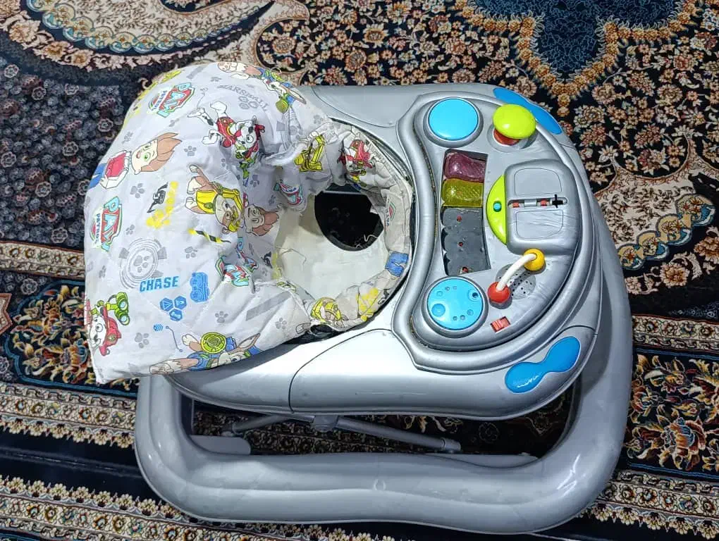 روروئک سالم و تمیز|اسباب و اثاث بچه|شیراز, میانرود|دیوار