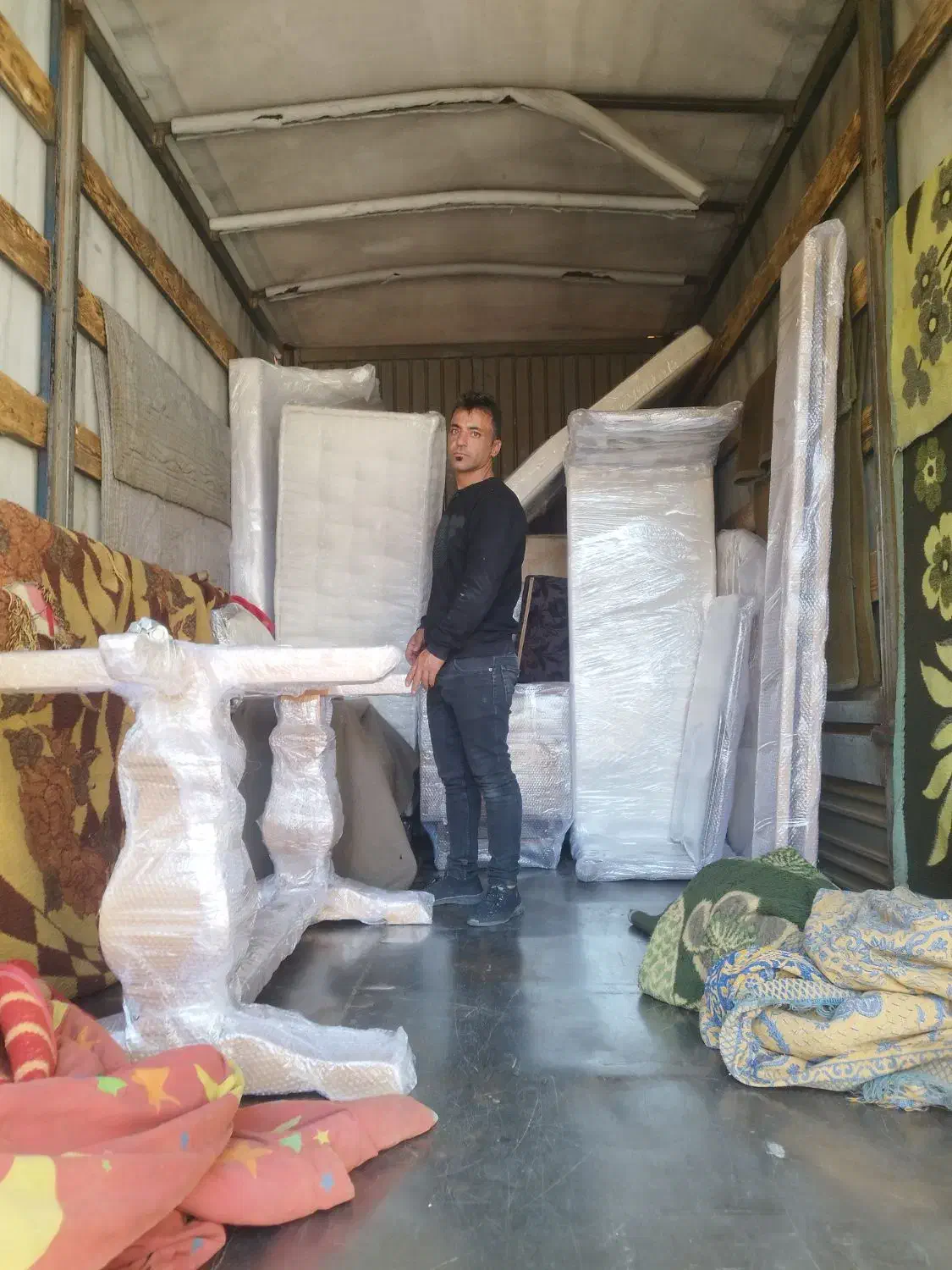 کارگرباربری اسباب کشی شبانه روزی 100تضمینی|خدمات حمل و نقل|شیراز, قالیشویی|دیوار